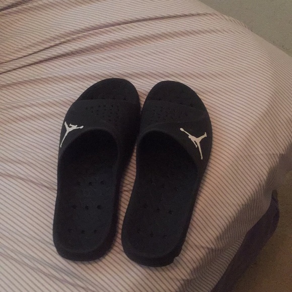 jordan slides all black